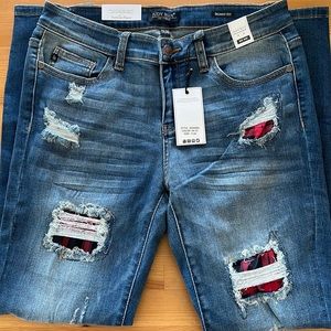 Judy Blue Buffalo plaid patch jeans